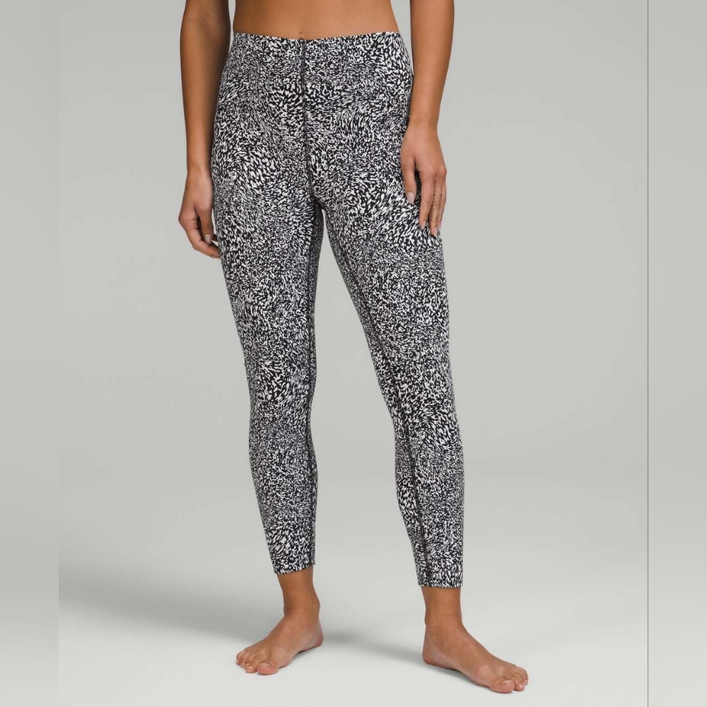 Lululemon InStill High-Rise Tight 25"